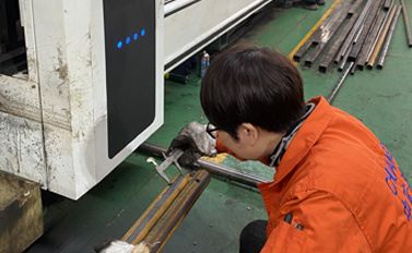 Re-inspect the hole position after laser cutting to ensure that there is no abnormality in the hole diameter and hole position to ensure smooth assembly