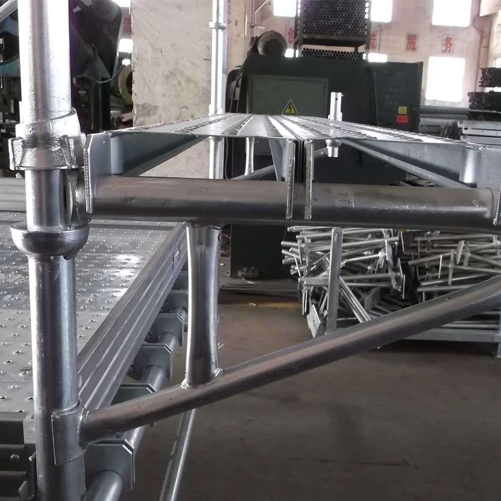 Cuplock scaffolding board bracket