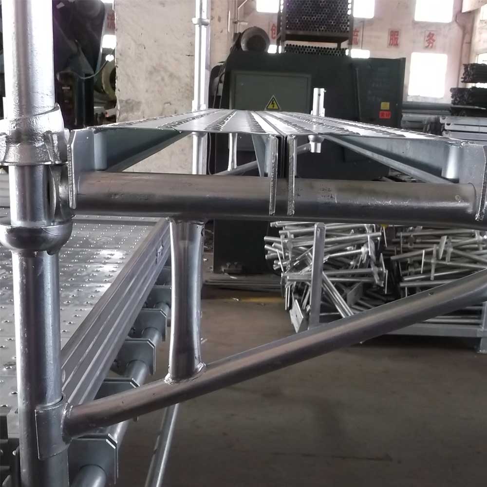 Cuplock scaffolding board bracket