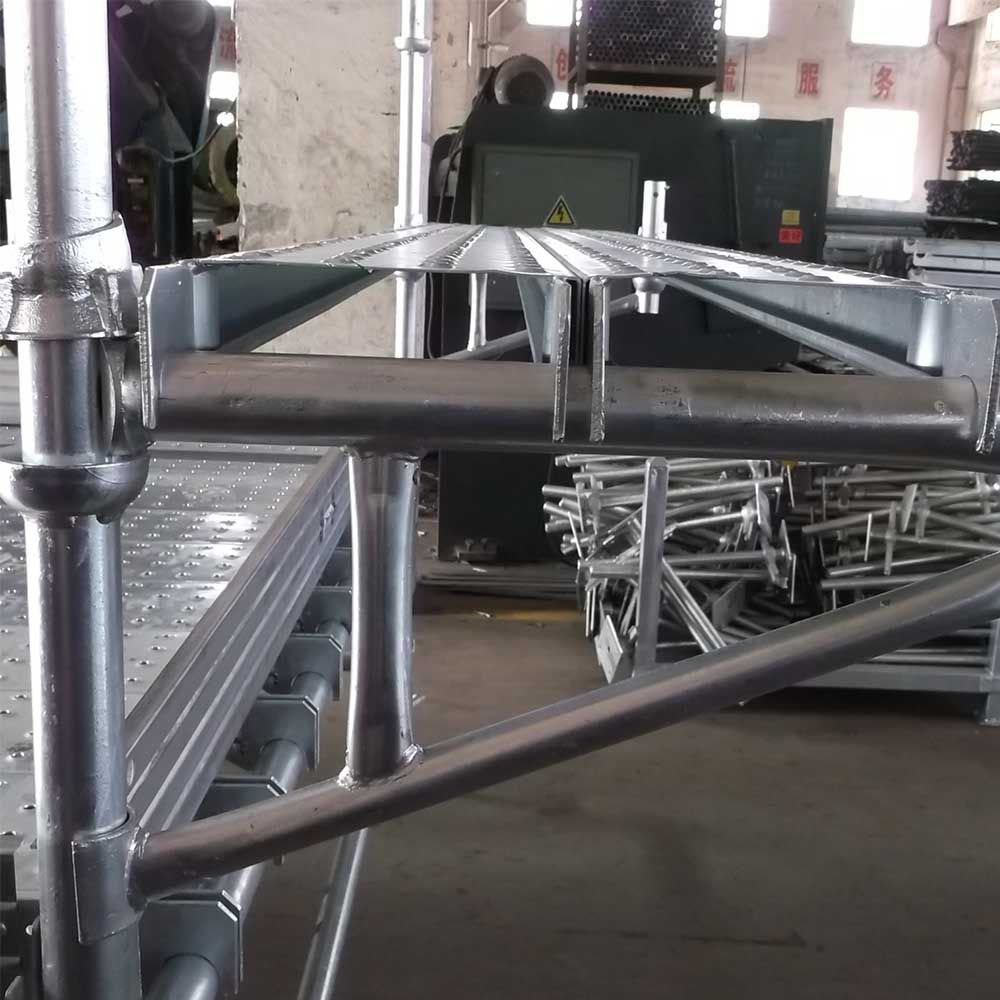 Cuplock scaffolding board bracket