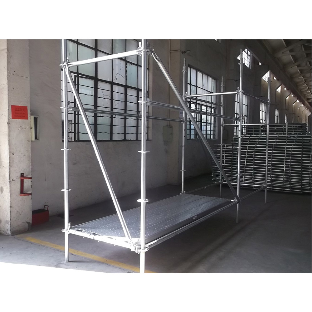 Multidirectional scaffolding Diagonal brace