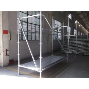 Multidirectional scaffolding Diagonal brace