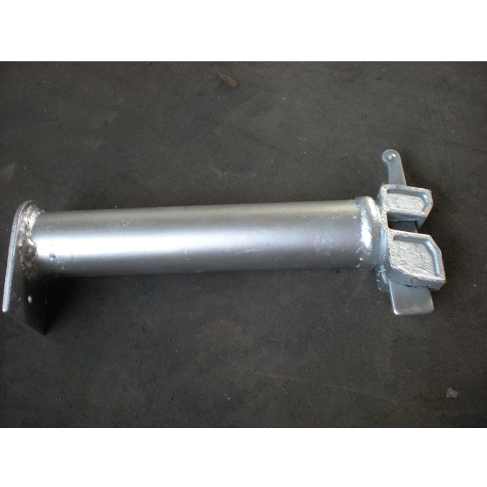 Multidirectional scaffolding side bracket