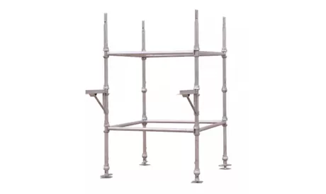 What are the main components of a scaffolding system?